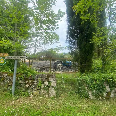 Oda ve Kahvaltı 1 Lit 140cm Et 1 Lit 90cm Saint-Mezard